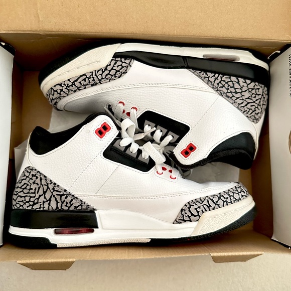 Jordan Other - Air Jordan 3 Retro Infrared 23 (Size 6Y)
